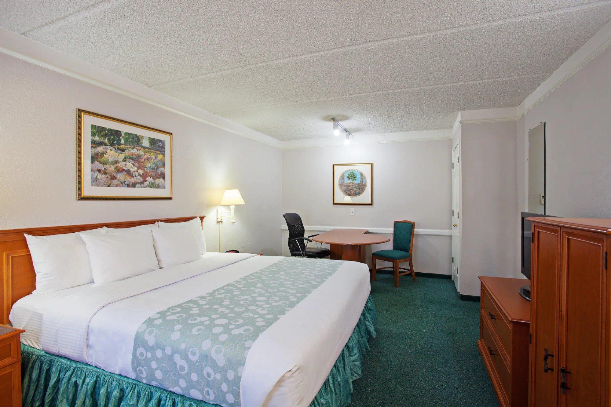 Super 8 by Wyndham San Bernardino Hotel Bagian luar foto