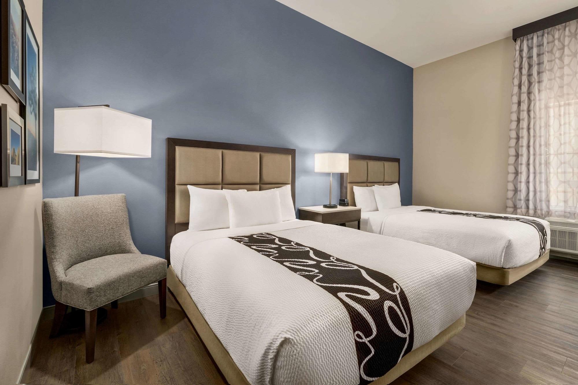 Super 8 by Wyndham San Bernardino Hotel Bagian luar foto