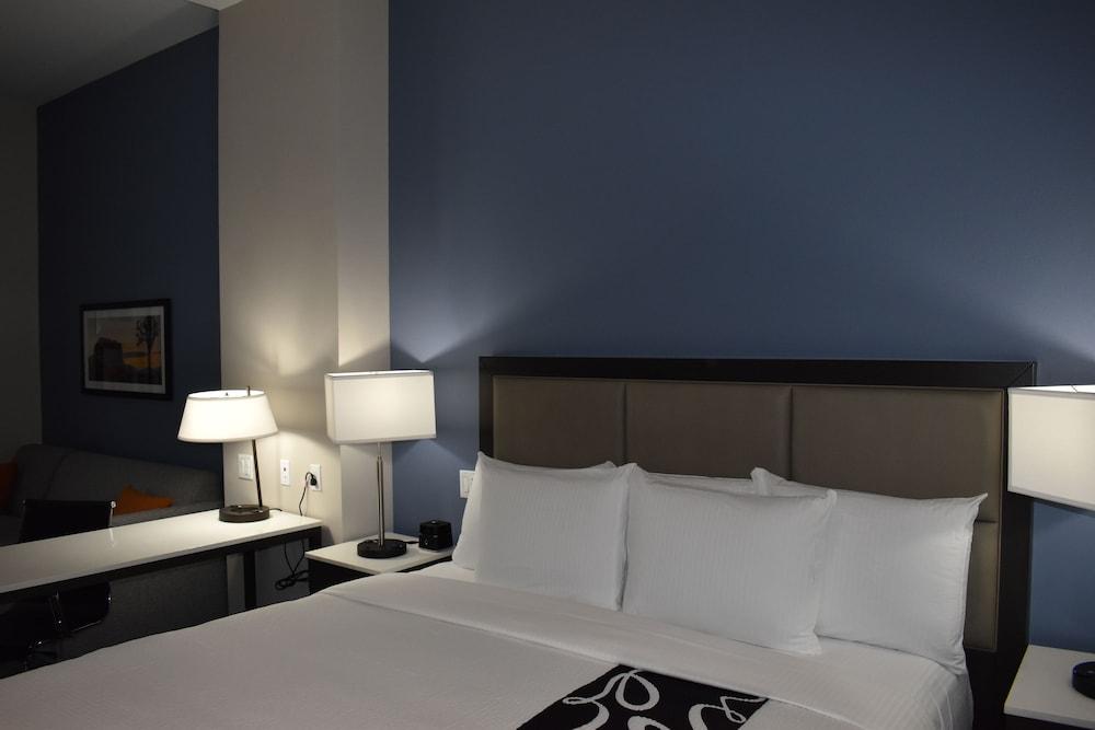 Super 8 by Wyndham San Bernardino Hotel Bagian luar foto