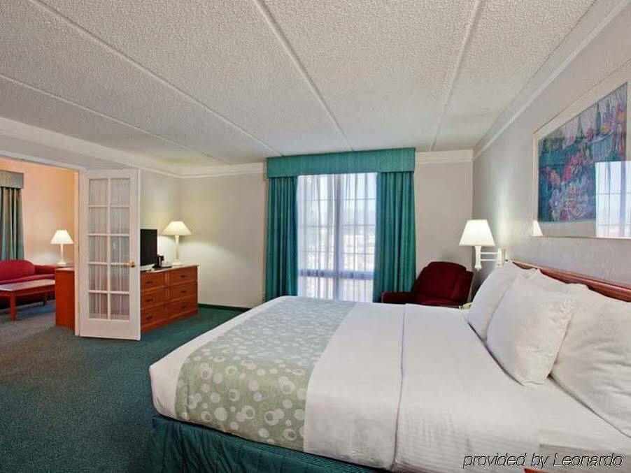 Super 8 by Wyndham San Bernardino Hotel Bagian luar foto